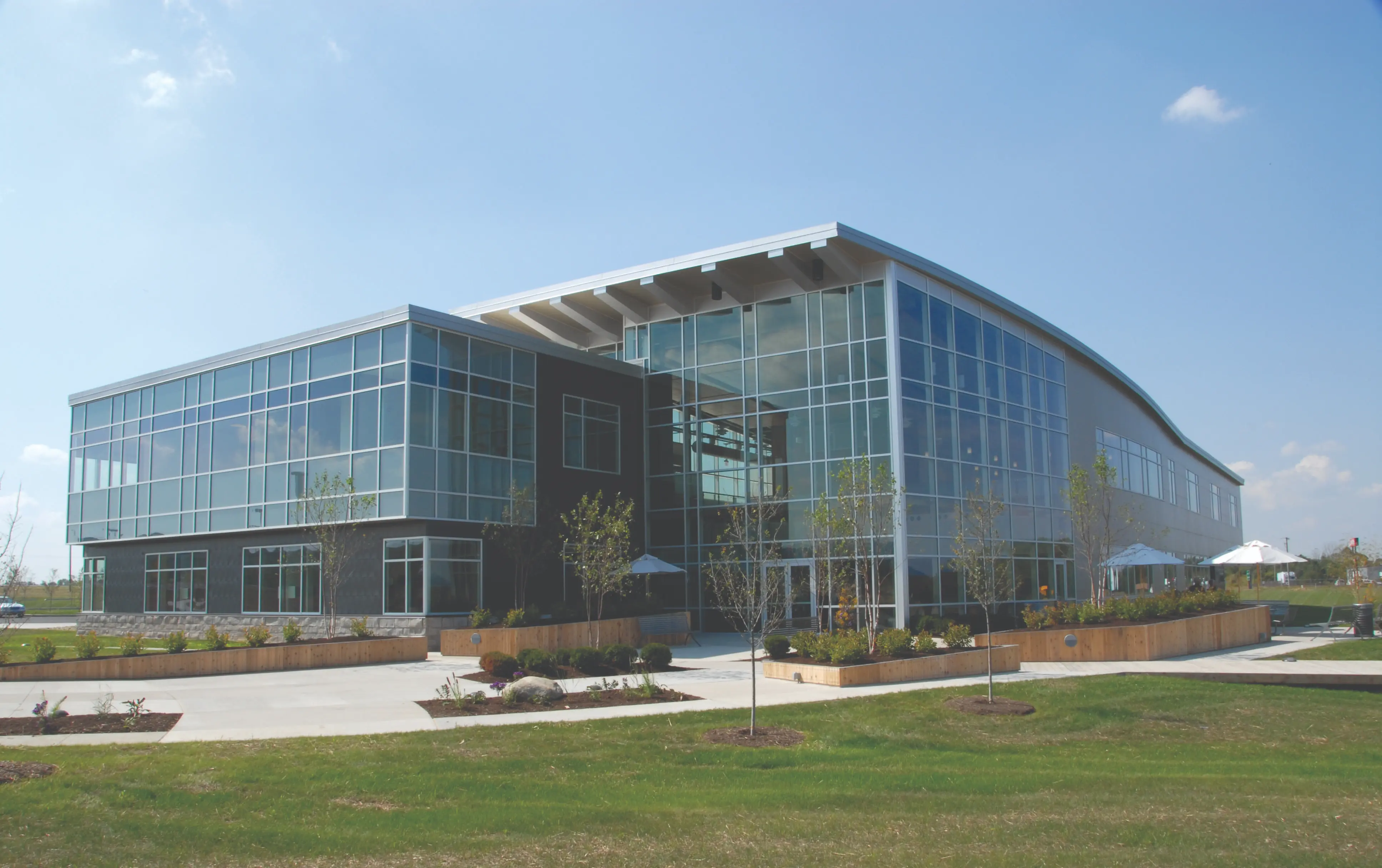 adena-paccar-medical-education-centerexteriorlate-spring-201001 Resources_v2